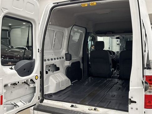 Used 2011 Ford Transit Connect XLT image 26