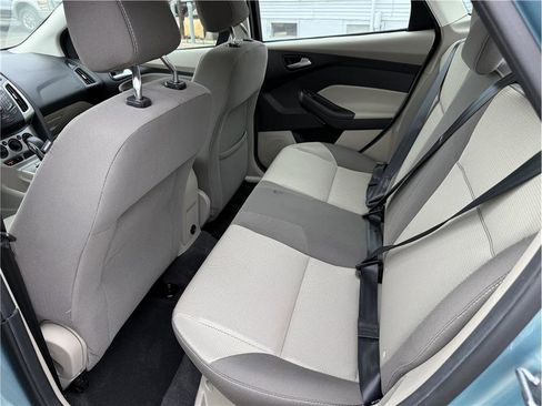 Used 2012 Ford Focus SE image 10