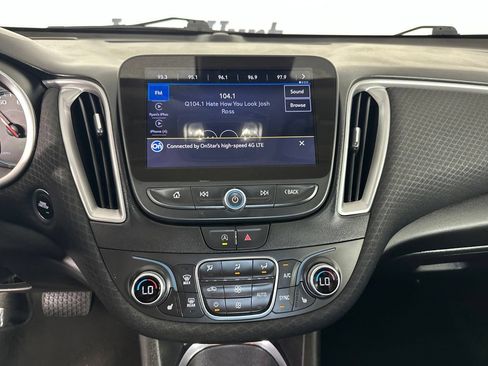 Used 2025 Chevrolet Malibu LT FWD image 14