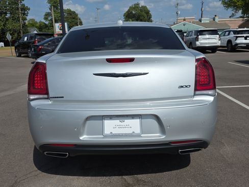 Used 2023 Chrysler 300 Touring w/ Safetytec Plus Group RWD image 4