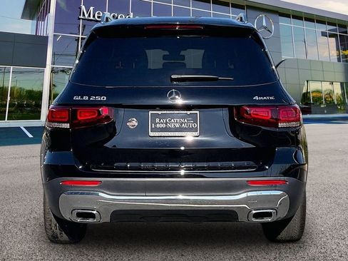Certified 2023 Mercedes-Benz GLB 250 4MATIC image 4