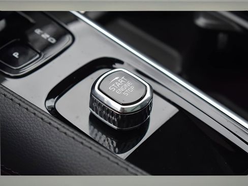 Used 2023 Volvo XC90 B5 Core w/ Protection Package Premier image 36