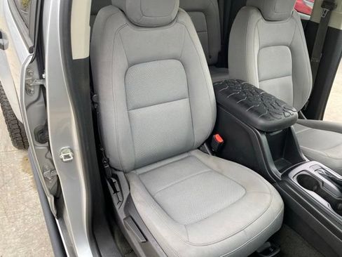 Used 2018 Chevrolet Colorado W/T w/ WT Convenience Package AWD/4WD image 31