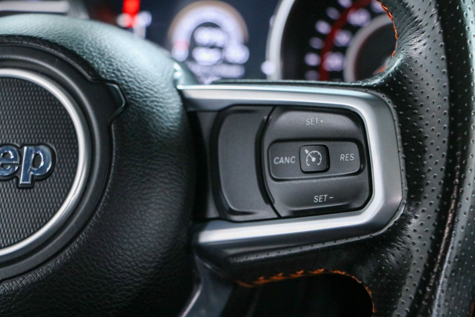Used 2021 Jeep Gladiator Mojave AWD/4WD image 15