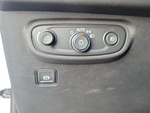 Used 2024 GMC Terrain SLT w/ LPO, Floor Liner Package AWD/4WD image 10