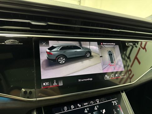 Used 2023 Audi Q8 Prestige w/ Prestige Package image 25