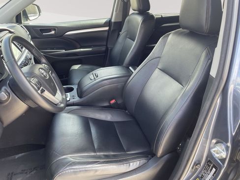 Used 2018 Toyota Highlander XLE image 10