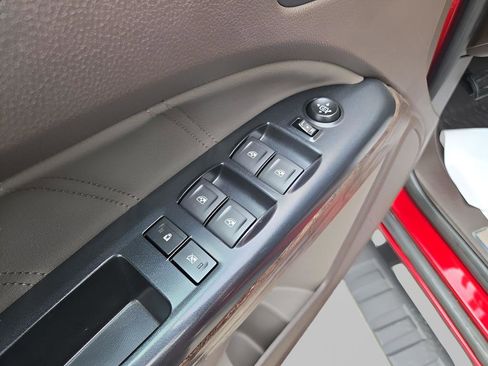 Used 2021 GMC Canyon Denali image 19