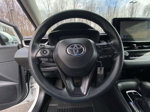 Used 2024 Toyota Corolla LE image 25