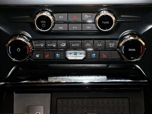 New 2025 Ford F150 Platinum w/ Equipment Group 703A Plus image 28