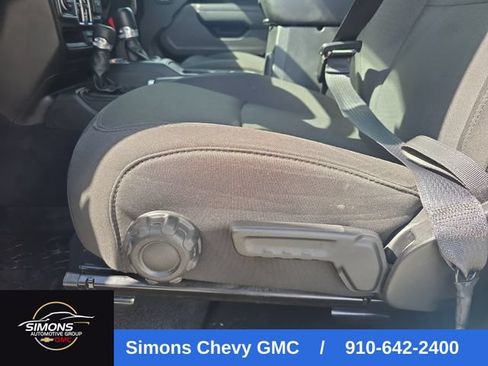 Used 2023 Jeep Wrangler Unlimited w/ Sun & Screen Package AWD/4WD image 15