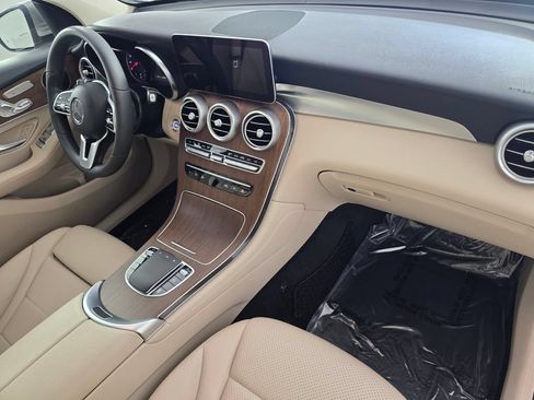 Certified 2020 Mercedes-Benz GLC 300 image 31