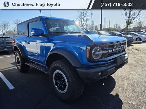 Used 2022 Ford Bronco Outer Banks w/ Sasquatch Package image 3