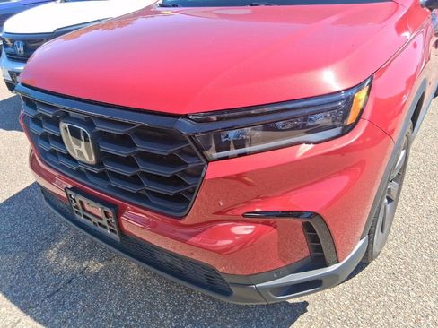Used 2023 Honda Pilot Sport image 2