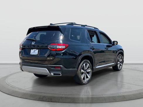 Used 2023 Honda Pilot Elite image 7
