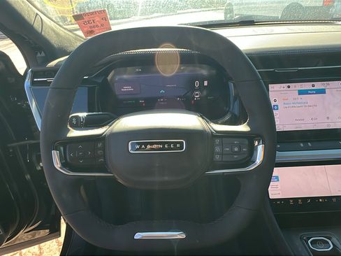 Used 2024 Jeep Wagoneer Launch Edition image 27