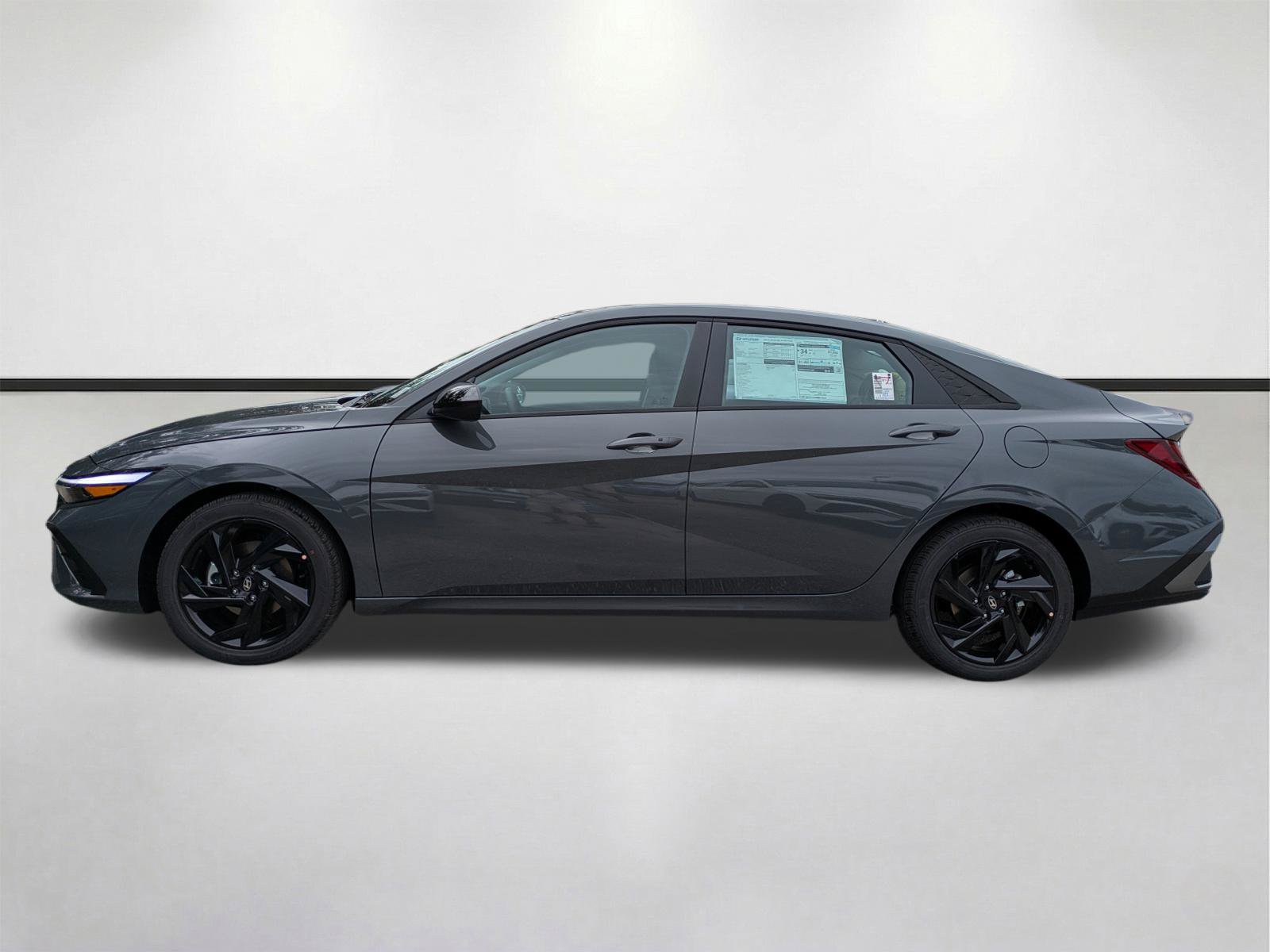 New 2026 Hyundai Elantra SEL Sport FWD image 8