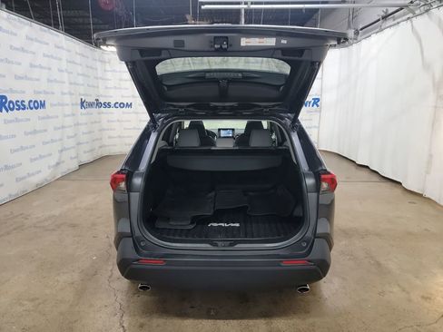 Used 2021 Toyota RAV4 XLE Premium image 13