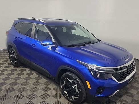 Certified 2026 Kia Seltos S AWD/4WD image 2
