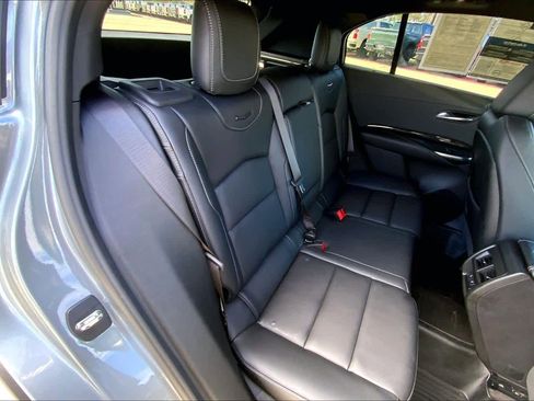 Used 2024 Cadillac XT4 Luxury w/ Cold Weather Package image 19