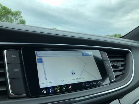 Used 2024 Buick Enclave Premium image 15