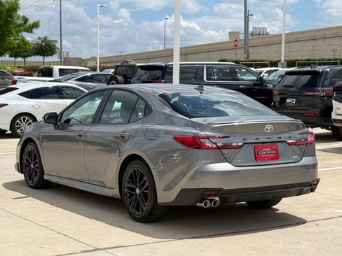 Used 2026 Toyota Camry SE FWD image 8