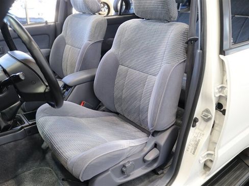 Used 1997 Toyota 4Runner SR5 w/ Sports Pkg AWD/4WD image 16