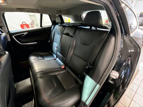 Used 2016 Volvo V60 T5 Premier image 20