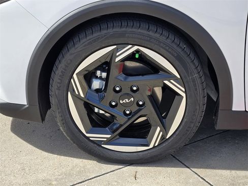 New 2026 Kia K4 EX image 8