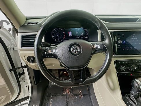 Used 2018 Volkswagen Atlas SEL Premium image 13