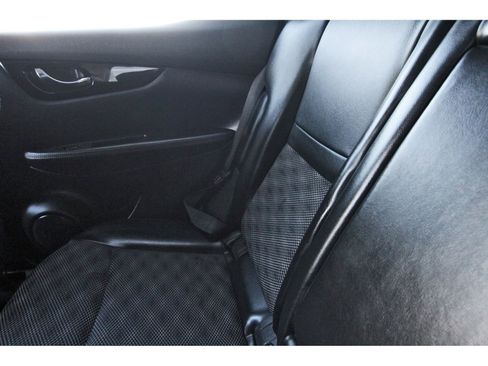 Used 2022 Nissan Rogue Sport SV w/ Technology Package image 14