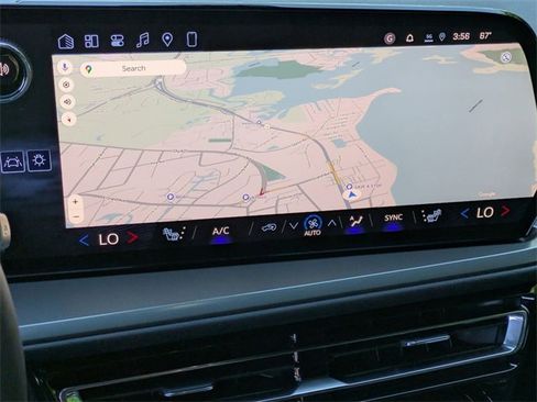 Certified 2026 Chevrolet Traverse LT w/ Driver Confidence Package image 18