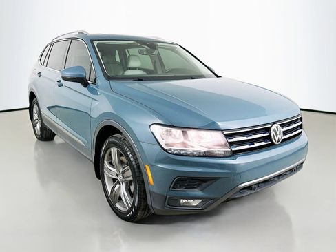Used 2020 Volkswagen Tiguan SEL AWD/4WD image 3