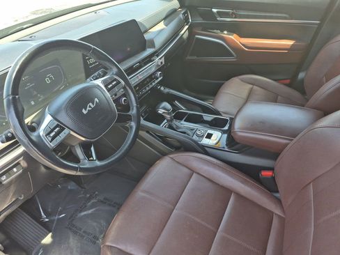 Used 2024 Kia Telluride EX image 12