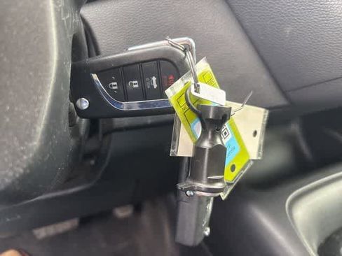 Used 2023 Toyota Corolla LE image 24