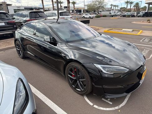 Used 2023 Tesla Model S Plaid image 3