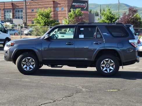 Used 2023 Toyota 4Runner TRD Off-Road Premium w/ Moonroof Package AWD/4WD image 26