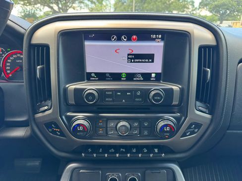 Used 2015 GMC Sierra 2500 Denali w/ Duramax Plus Package AWD/4WD image 24