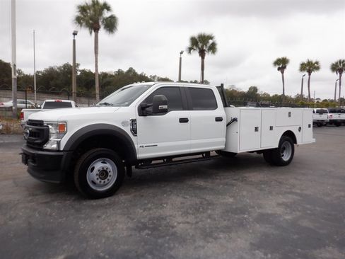 Used 2022 Ford F550 4x4 Crew Cab Super Duty w/ Power Equipment Group image 2