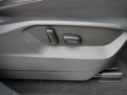 Certified 2022 Volkswagen Atlas SEL R-Line image 30