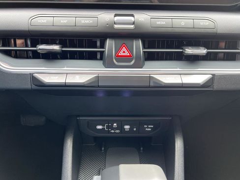 Used 2025 Kia K4 EX image 23