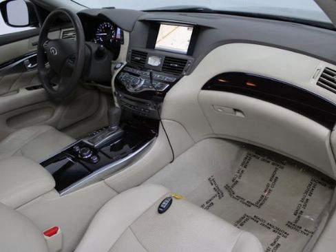 Used 2012 INFINITI M56 image 25