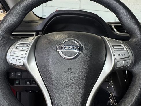 Used 2016 Nissan Rogue S AWD/4WD image 15