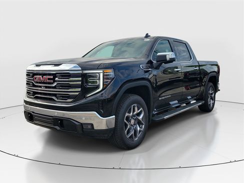 New 2026 GMC Sierra 1500 SLT image 2