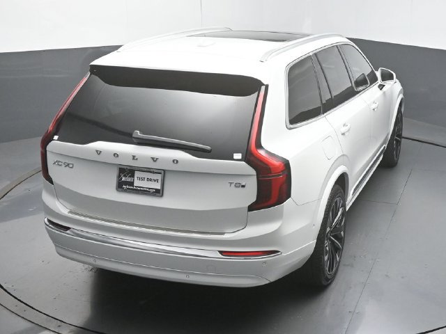 Used 2026 Volvo XC90 T8 Plus w/ Protection Package Premier AWD/4WD image 48