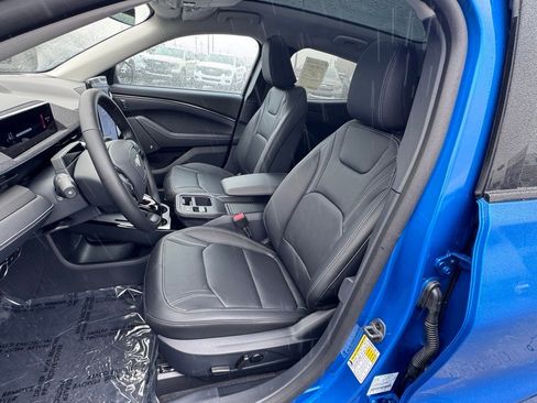 New 2025 Ford Mustang Mach-E Premium image 23