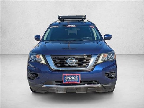 Used 2019 Nissan Pathfinder S image 2