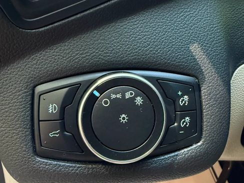 Used 2017 Ford Escape SE FWD image 20