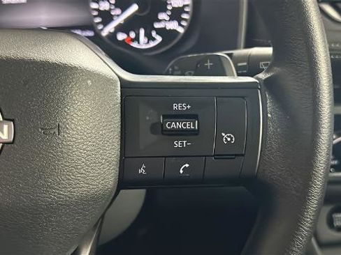 Certified 2025 Nissan Rogue S FWD image 11