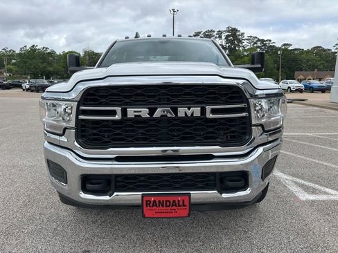 Used 2021 RAM 2500 Tradesman w/ Chrome Appearance Group AWD/4WD image 2